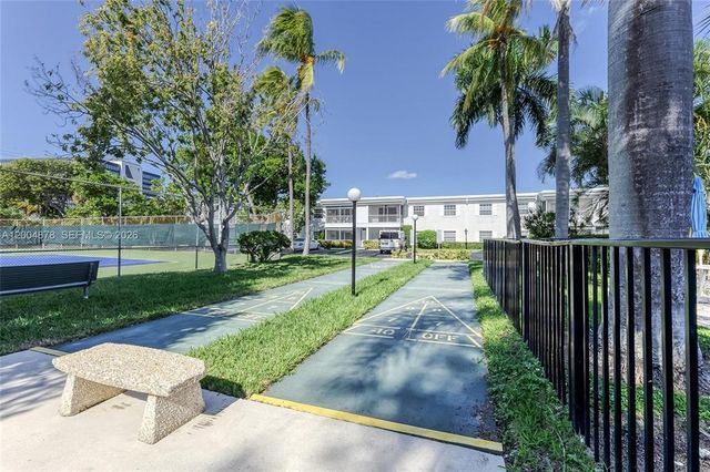 6207 Bay Club Drive 1, Fort Lauderdale, FL 33308