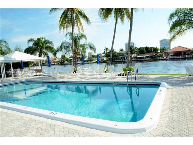6207 Bay Club Drive 1, Fort Lauderdale, FL 33308