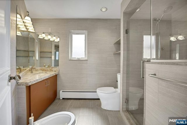 2413 Hammett Avenue, Fort Lee, NJ 07024