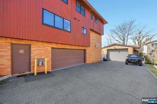 2413 Hammett Avenue, Fort Lee, NJ 07024