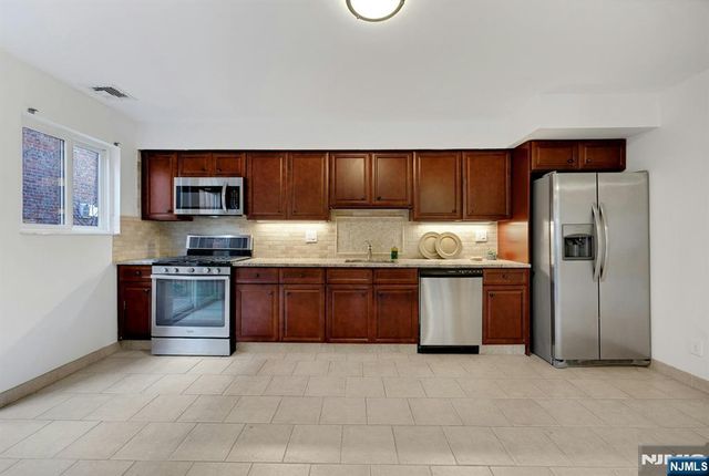 2413 Hammett Avenue, Fort Lee, NJ 07024