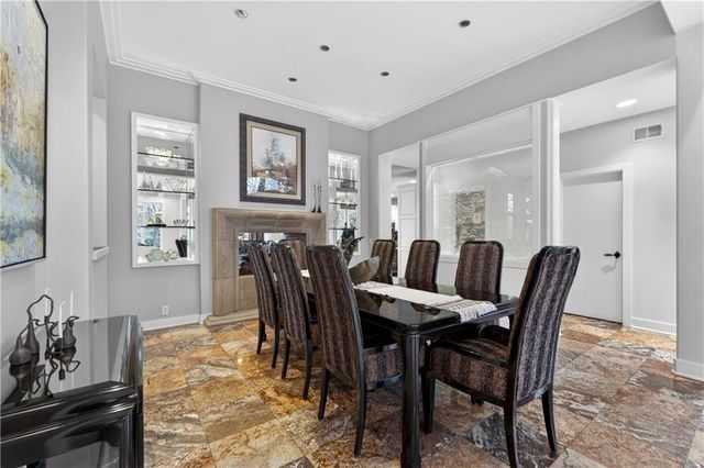 11615 Mohawk Lane, Leawood, KS 66211