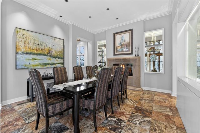 11615 Mohawk Lane, Leawood, KS 66211