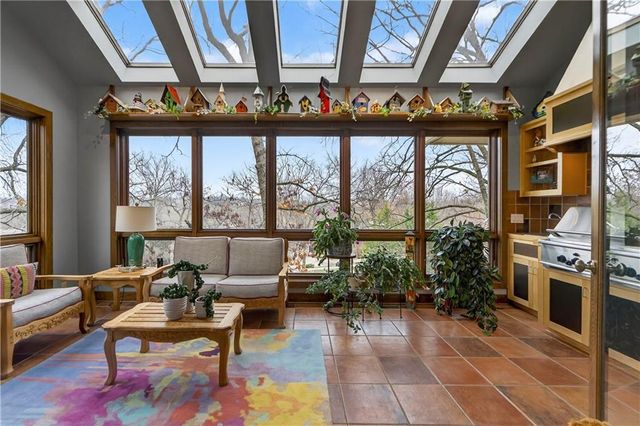 11615 Mohawk Lane, Leawood, KS 66211