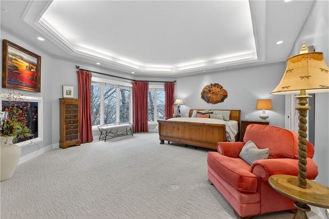 11615 Mohawk Lane, Leawood, KS 66211