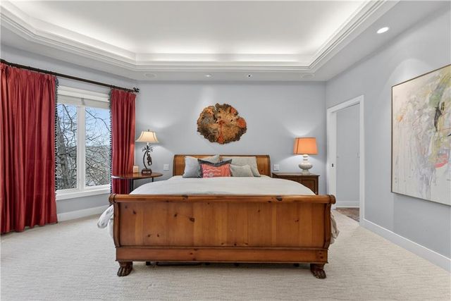 11615 Mohawk Lane, Leawood, KS 66211