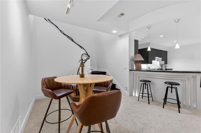 11615 Mohawk Lane, Leawood, KS 66211