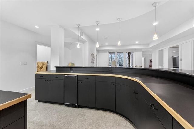 11615 Mohawk Lane, Leawood, KS 66211