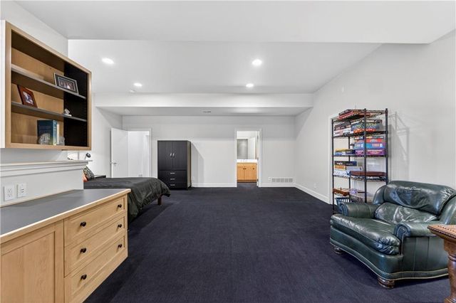 11615 Mohawk Lane, Leawood, KS 66211