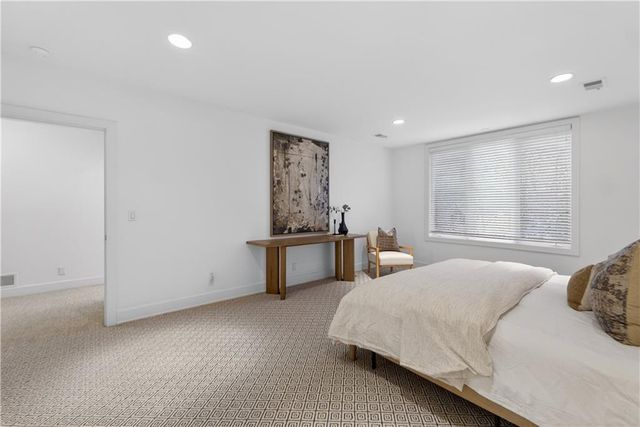 11615 Mohawk Lane, Leawood, KS 66211