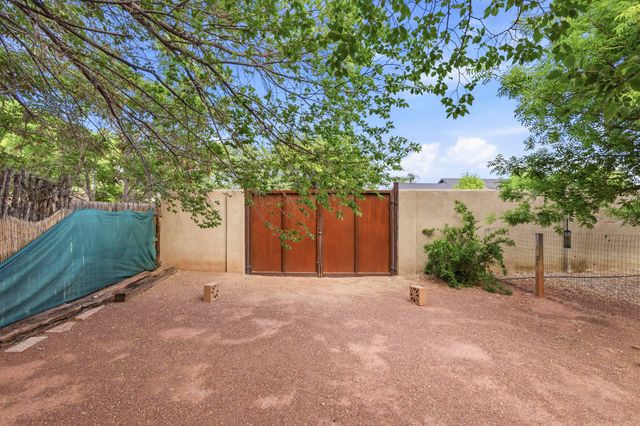 901 Ortega Road NW, Albuquerque, NM 87114