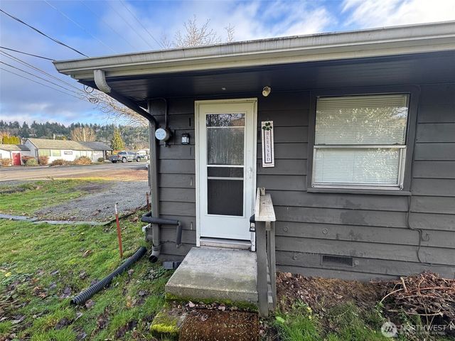 10908 10910 Valley Avenue E, Puyallup, WA 98372