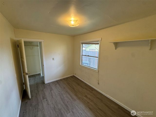 10908 10910 Valley Avenue E, Puyallup, WA 98372