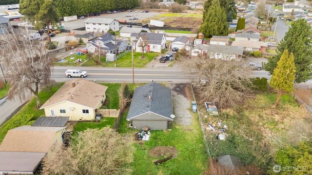 10908 10910 Valley Avenue E, Puyallup, WA 98372
