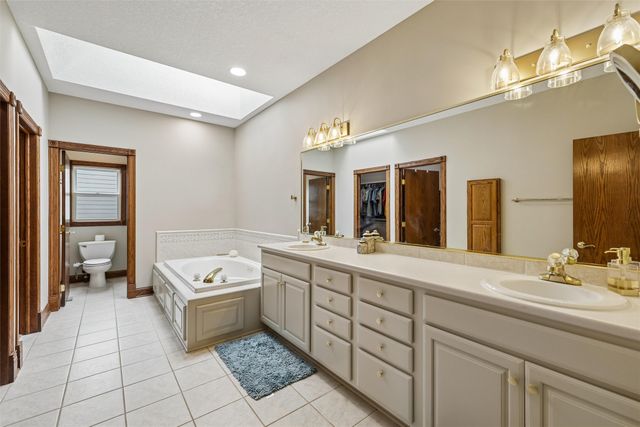 1905 SE Hawthorne Ridge Drive, Waukee, IA 50263