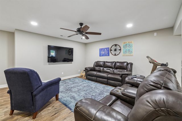 1905 SE Hawthorne Ridge Drive, Waukee, IA 50263