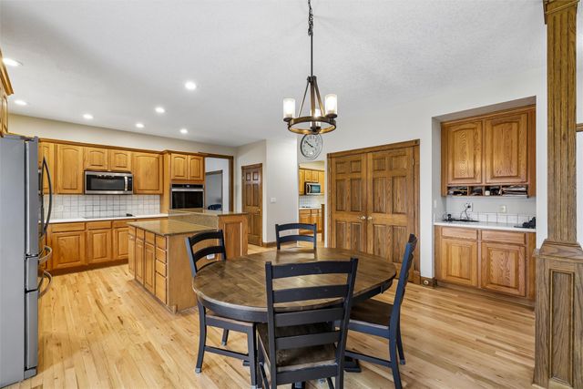 1905 SE Hawthorne Ridge Drive, Waukee, IA 50263
