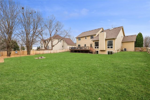 1905 SE Hawthorne Ridge Drive, Waukee, IA 50263