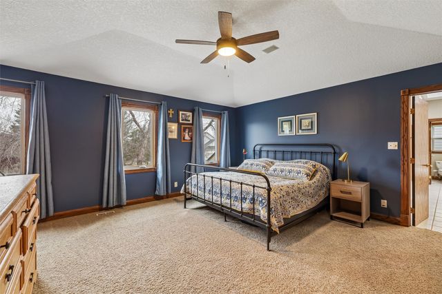 1905 SE Hawthorne Ridge Drive, Waukee, IA 50263