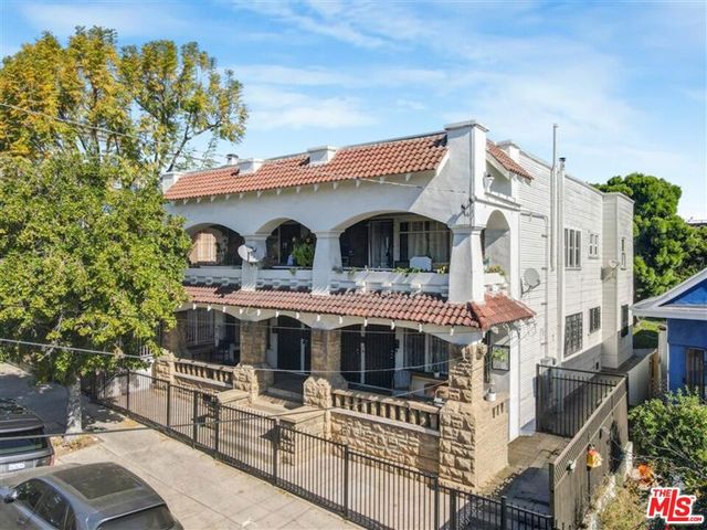 1651 W 11th Place, Los Angeles, CA 90015