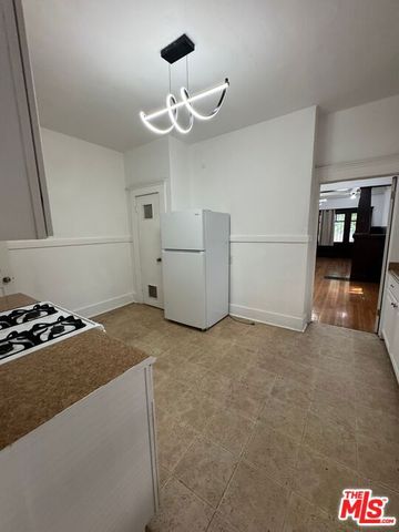 1651 W 11th Place, Los Angeles, CA 90015