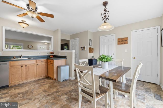 94 DORSET LN, Warrenton, VA 20186