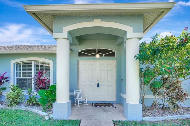 1702 SW 12th LN, Cape Coral, FL 33991