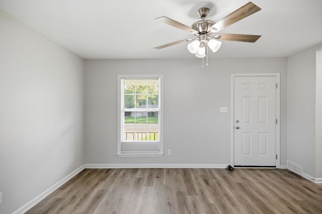 409 STONEHAM RD, Memphis, TN 38109