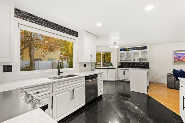 12737 NE 97th Place, Kirkland, WA 98033