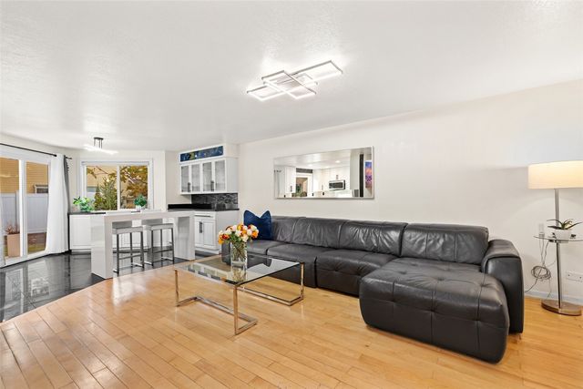 12737 NE 97th Place, Kirkland, WA 98033