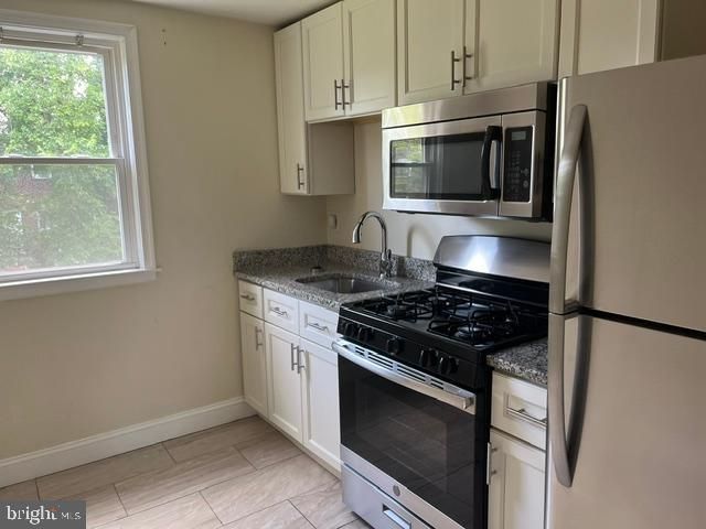240 WILMONT AVE, Camden, NJ 08105