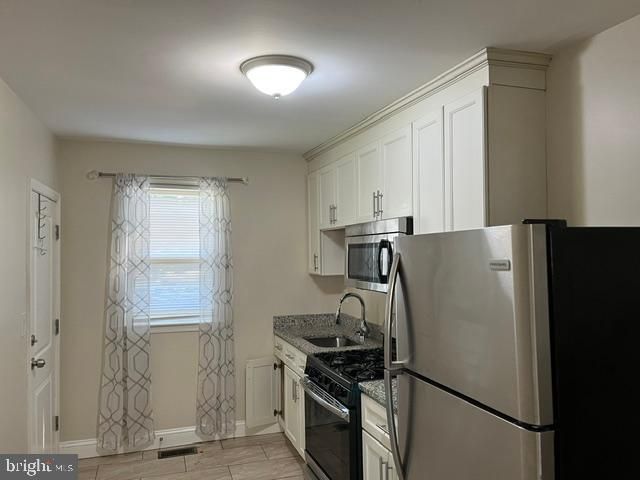 240 WILMONT AVE, Camden, NJ 08105