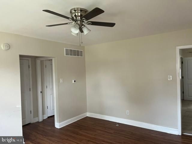 240 WILMONT AVE, Camden, NJ 08105