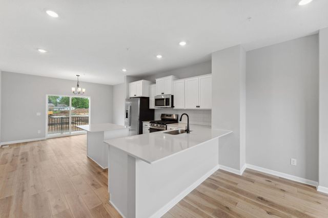 1523 Traverse Lane, West Saint Paul, MN 55118