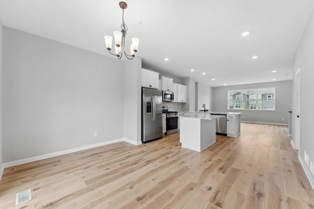 1523 Traverse Lane, West Saint Paul, MN 55118