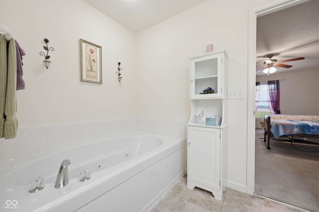 382 N 900 W, Anderson, IN 46011