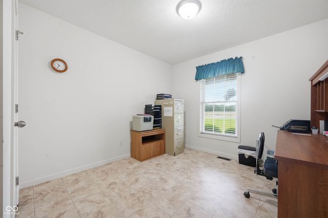382 N 900 W, Anderson, IN 46011