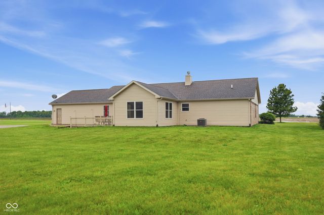 382 N 900 W, Anderson, IN 46011