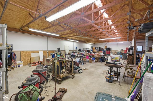 382 N 900 W, Anderson, IN 46011