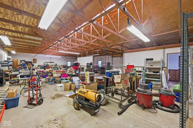 382 N 900 W, Anderson, IN 46011
