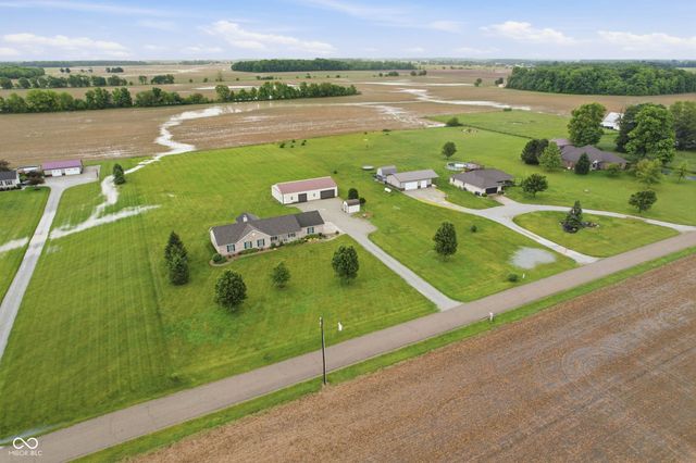 382 N 900 W, Anderson, IN 46011