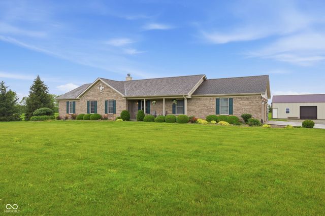 382 N 900 W, Anderson, IN 46011