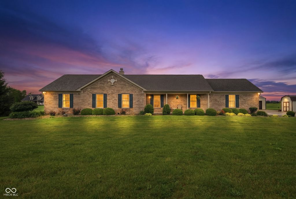 382 N 900 W, Anderson, IN 46011