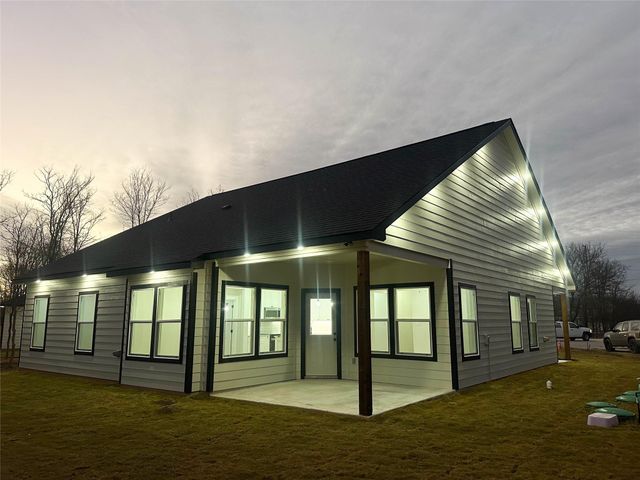 107 Keahi CT, Bastrop, TX 78602