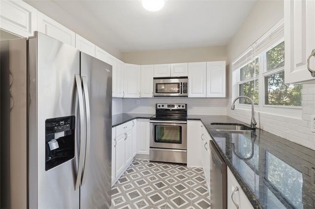 203 W POINSETTIA STREET, Lakeland, FL 33803