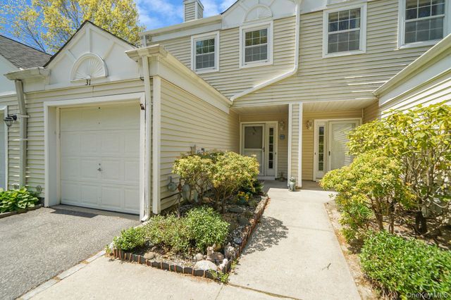 31 Quail Court, Manorville, NY 11949