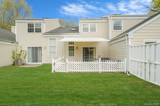 31 Quail Court, Manorville, NY 11949