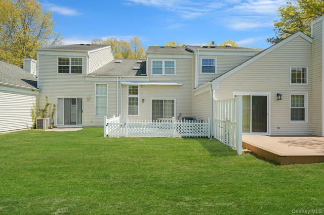 31 Quail Court, Manorville, NY 11949