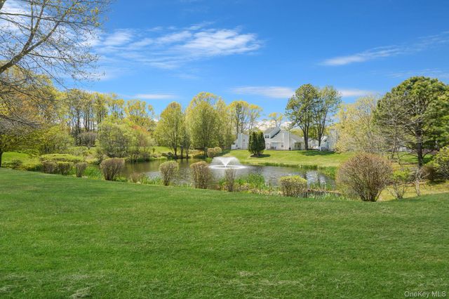 31 Quail Court, Manorville, NY 11949