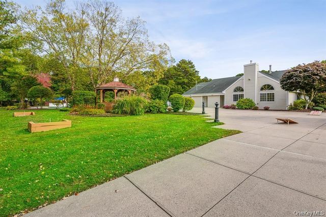 31 Quail Court, Manorville, NY 11949